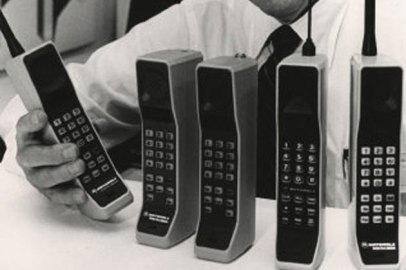 1973 motorola-dynatac-phones-030413